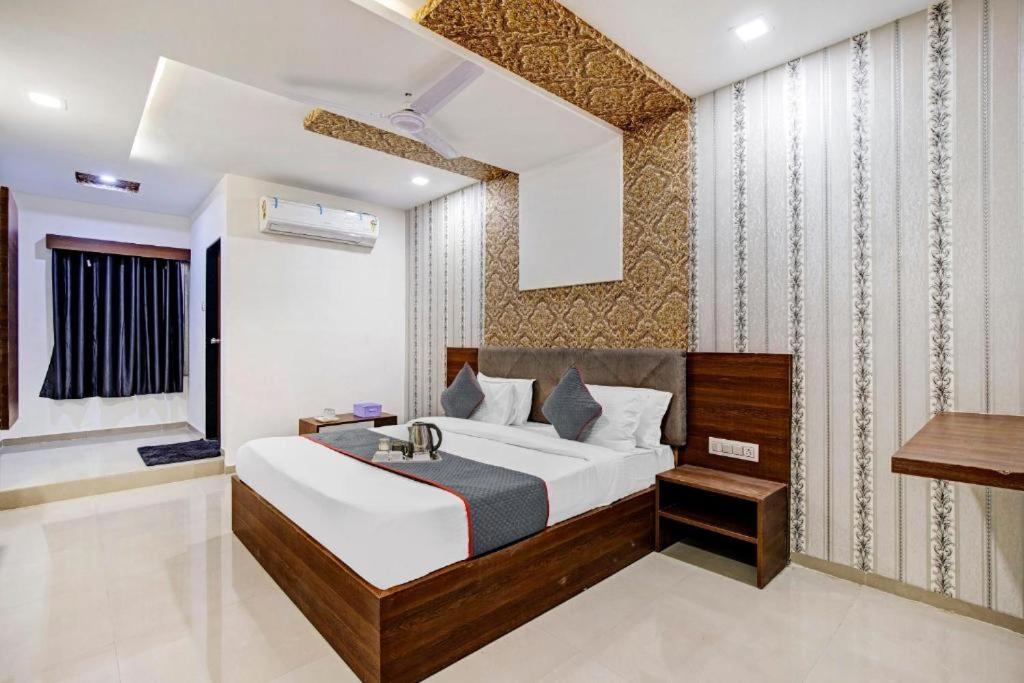 Hotel Nilkanth Inn Halol Exterior photo