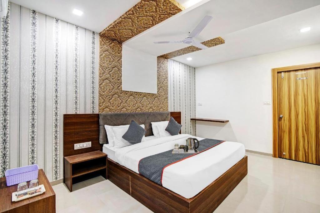Hotel Nilkanth Inn Halol Exterior photo