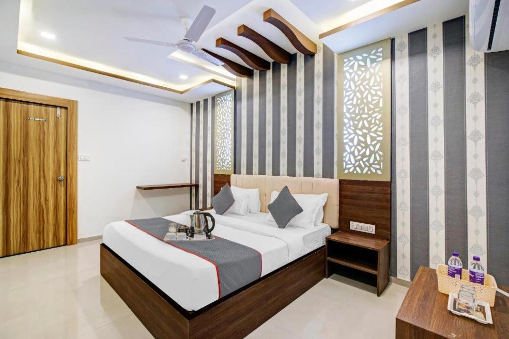 Hotel Nilkanth Inn Halol Exterior photo