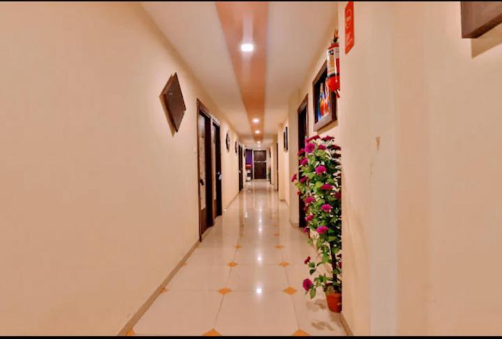 Hotel Nilkanth Inn Halol Exterior photo