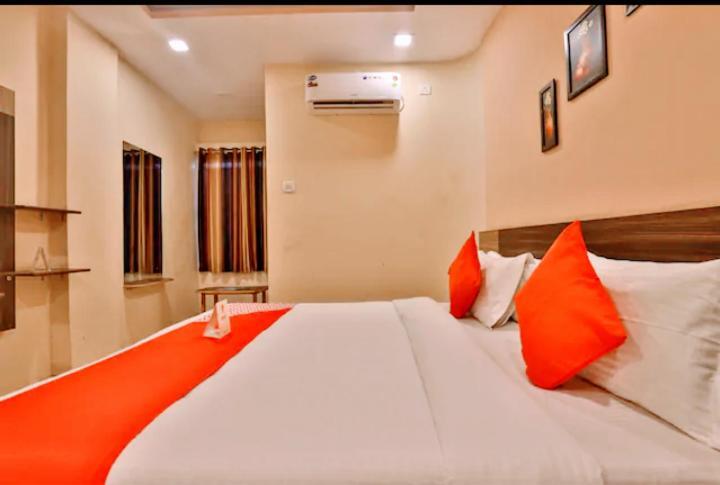 Hotel Nilkanth Inn Halol Exterior photo